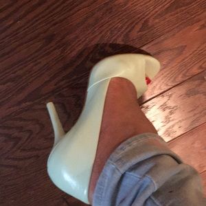 Teal pumps